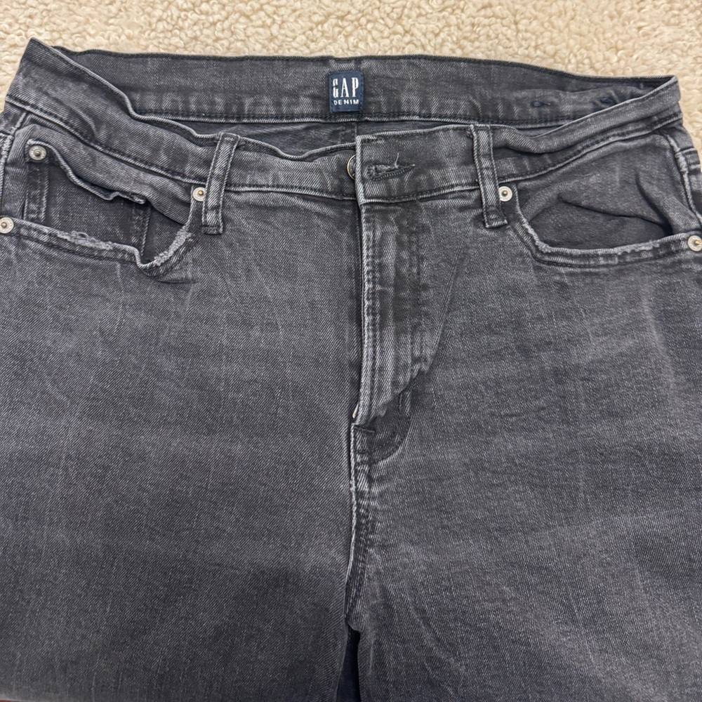 GAP Women’s Charcoal Denim Jeans